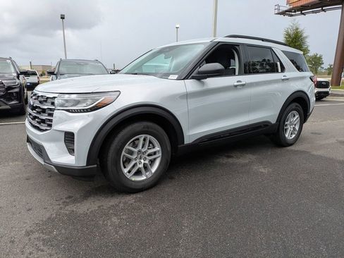 New 2026 Ford Explorer Active image 8