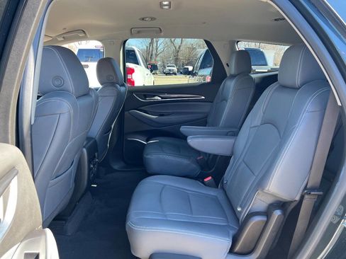 Used 2019 Buick Enclave Premium image 14