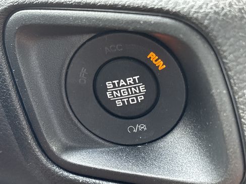 Used 2026 Jeep Wrangler Unlimited Sport AWD/4WD image 31