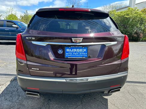 Used 2017 Cadillac XT5 Luxury w/ Driver Awareness Package AWD/4WD image 5