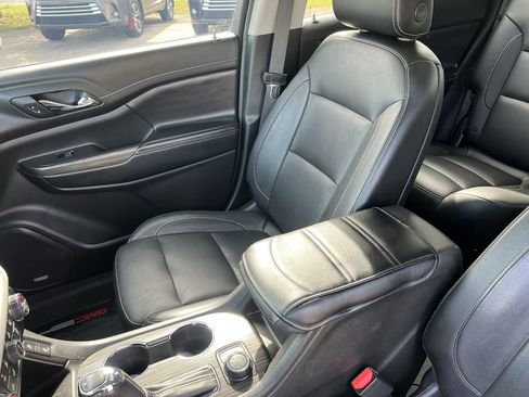 Used 2019 GMC Acadia SLT w/ Black Edition image 11