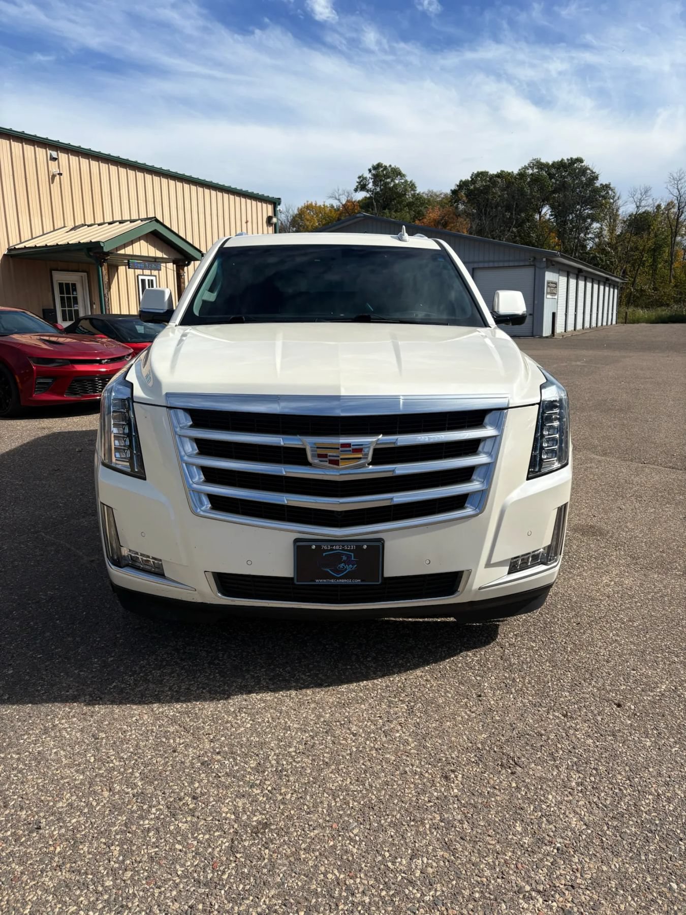 Used 2015 Cadillac Escalade ESV Luxury AWD/4WD image 2