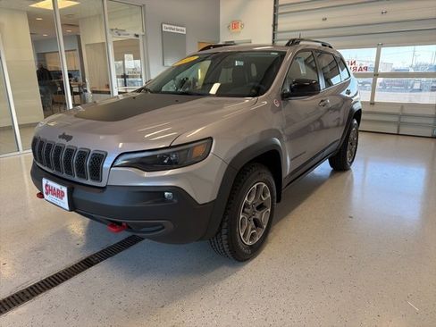 Used 2022 Jeep Cherokee Trailhawk w/ Comfort/Convenience Group image 4