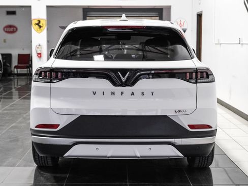 Used 2023 VinFast VF 8 Eco AWD/4WD image 9