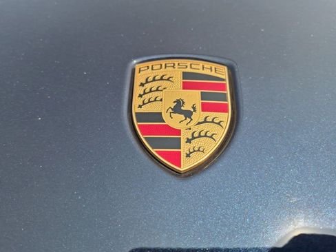 Used 2021 Porsche Macan AWD/4WD image 30