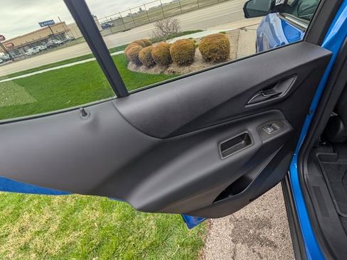 Used 2024 Chevrolet Equinox LT w/ LPO, Floor Liner Package image 12