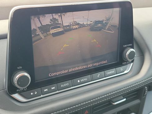 Used 2021 Nissan Rogue S image 29