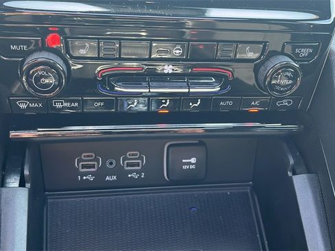 Used 2025 Jeep Grand Cherokee L Altitude image 24