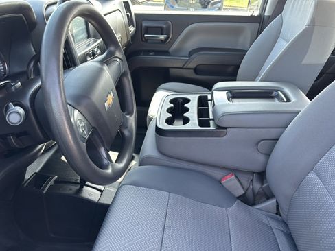 Used 2017 Chevrolet Silverado 2500 W/T image 2