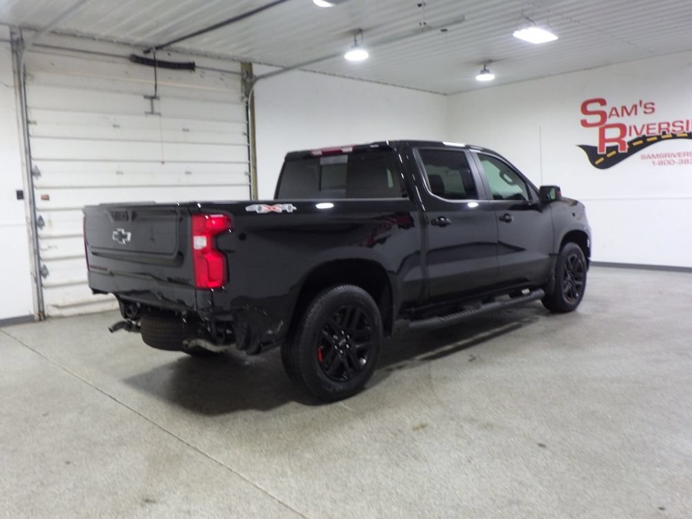 Used 2026 Chevrolet Silverado 1500 RST w/ Redline Edition AWD/4WD image 4