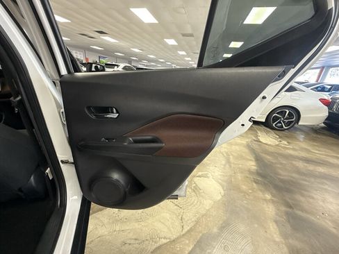 Used 2020 Nissan Kicks SR FWD image 22