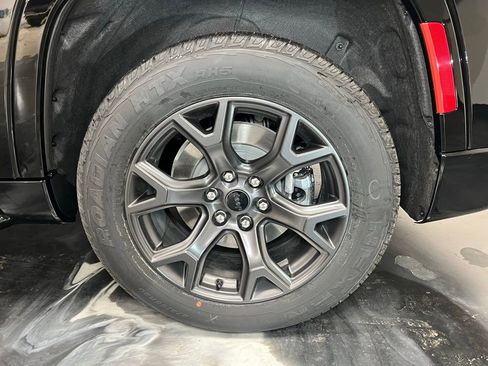 New 2026 Jeep Grand Wagoneer Limited image 24