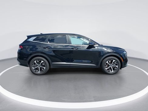 Used 2025 Kia Sportage EX FWD image 9