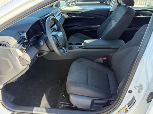 Used 2025 Toyota Camry LE image 25