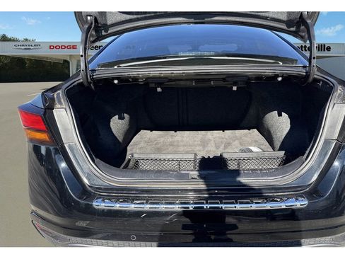 Used 2022 Nissan Altima 2.5 SR image 9