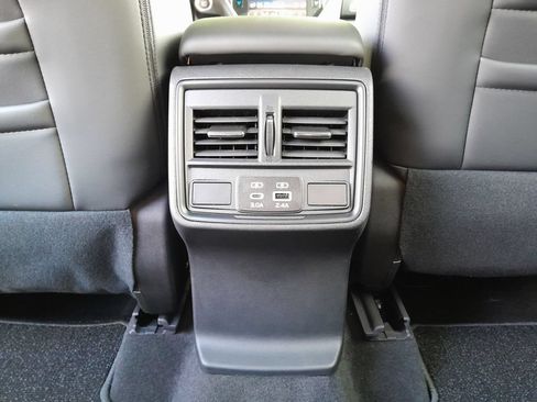 Used 2026 Subaru Forester Premium AWD/4WD image 26