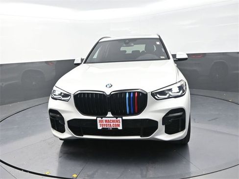 Used 2022 BMW X5 xDrive40i w/ M Sport Package image 2