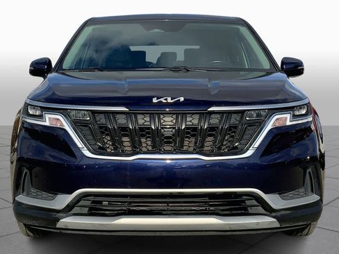 Used 2022 Kia Carnival LX image 3