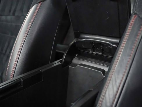 Used 2017 Toyota Camry XSE image 31