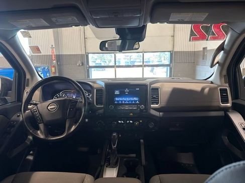 Certified 2022 Nissan Frontier SV AWD/4WD image 13