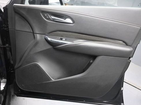 Used 2019 Cadillac XT4 Sport w/ LPO, Midnight Sport Package FWD image 31