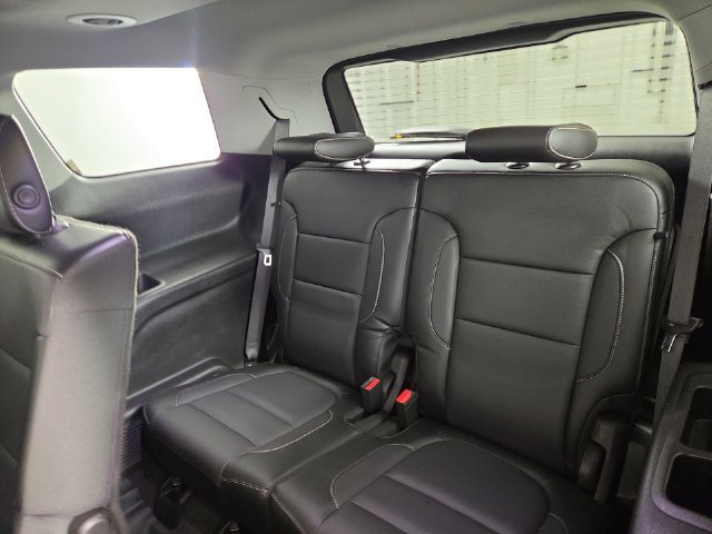 Used 2019 GMC Acadia SLT w/ LPO, Floor Liner Package FWD image 17