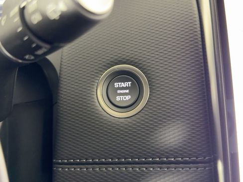 New 2026 Land Rover Discovery Sport Landmark image 24