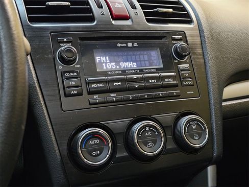 Used 2015 Subaru Forester 2.5i Limited image 26