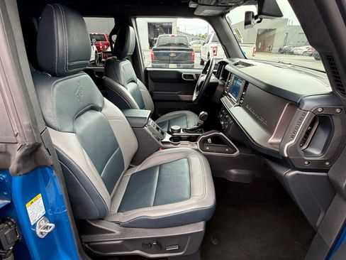 Used 2022 Ford Bronco Outer Banks AWD/4WD image 17
