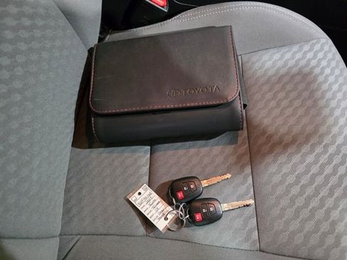 Used 2023 Toyota Tacoma SR image 9