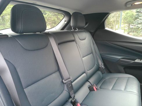 Used 2023 Chevrolet Bolt EUV Premier w/ Sun & Sound Package FWD image 21