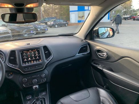 Used 2023 Jeep Cherokee Altitude Lux image 35