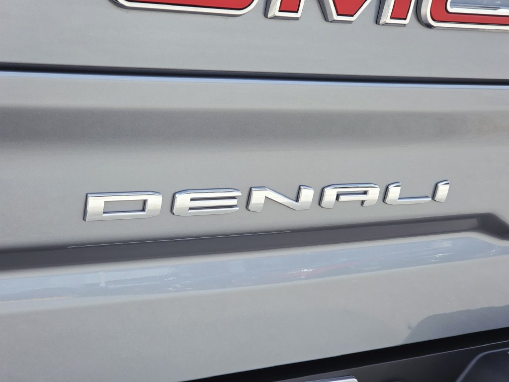 Used 2023 GMC Sierra 1500 Denali w/ Denali Reserve Package AWD/4WD image 9