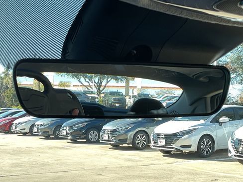 Used 2025 Hyundai Elantra SEL image 28