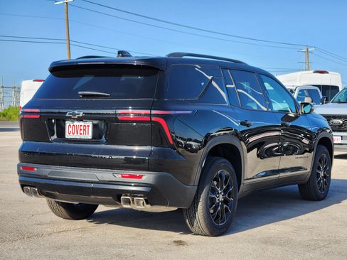 New 2026 Chevrolet Traverse LT w/ Midnight/Sport Edition FWD image 4