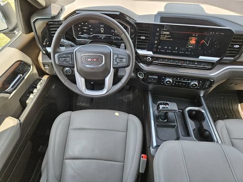 Used 2023 GMC Sierra 1500 SLT w/ SLT Premium Plus Package AWD/4WD image 27