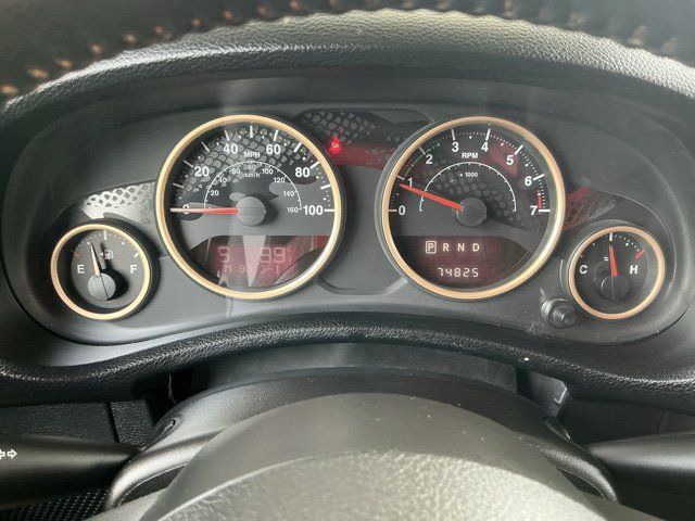 Used 2014 Jeep Wrangler Unlimited Sahara AWD/4WD image 28