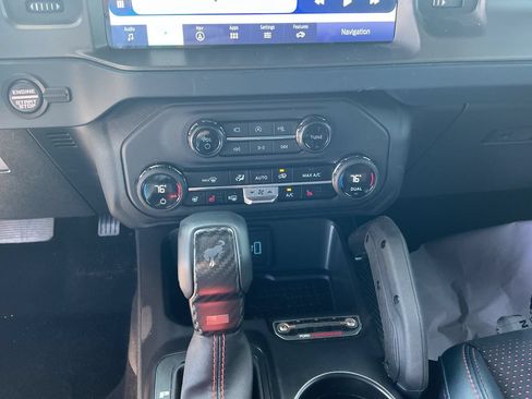 Used 2024 Ford Bronco Raptor w/ Interior Carbon Fiber Pack 6 AWD/4WD image 30