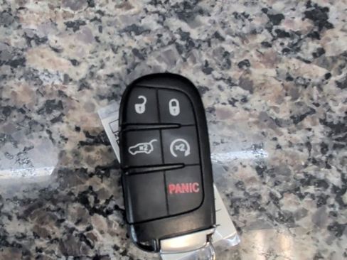 Used 2014 Jeep Grand Cherokee Limited w/ Luxury Group II AWD/4WD image 24