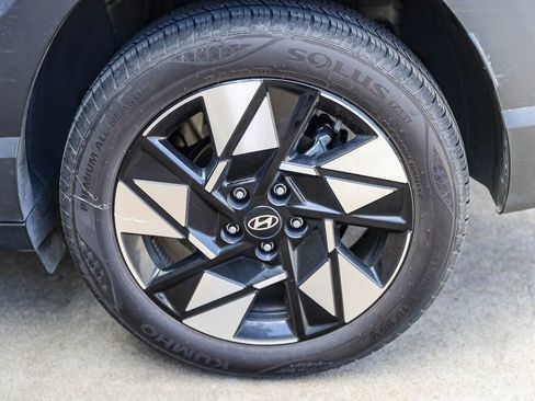 Certified 2024 Hyundai Kona SEL FWD image 5