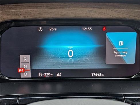 Used 2024 Volkswagen Atlas SE w/ Panoramic Sunroof Package image 11