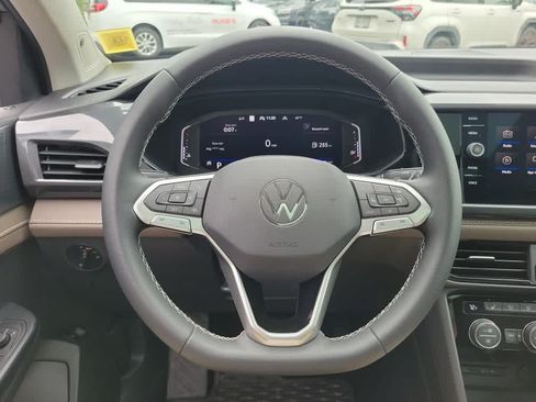 Used 2023 Volkswagen Taos SEL AWD/4WD image 11