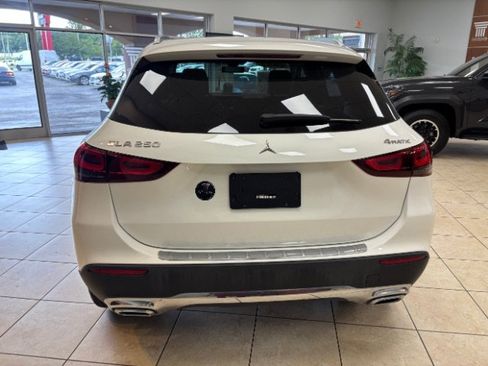Used 2023 Mercedes-Benz GLA 250 4MATIC w/ Premium Package image 6