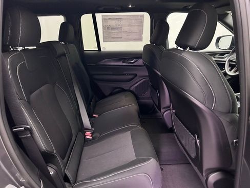 New 2025 Jeep Grand Cherokee Laredo X image 20