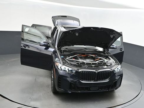 Certified 2026 BMW X5 xDrive50e w/ M Sport Package AWD/4WD image 44