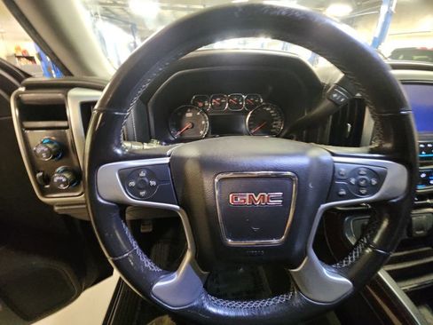 Used 2018 GMC Sierra 1500 SLE w/ Suspension Package, Off-Road AWD/4WD image 15