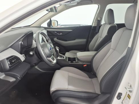 Certified 2025 Subaru Outback Premium w/ Popular Package #1A AWD/4WD image 9