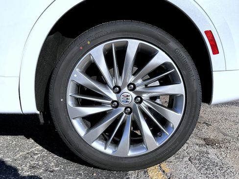 New 2026 Buick Envision Avenir image 22