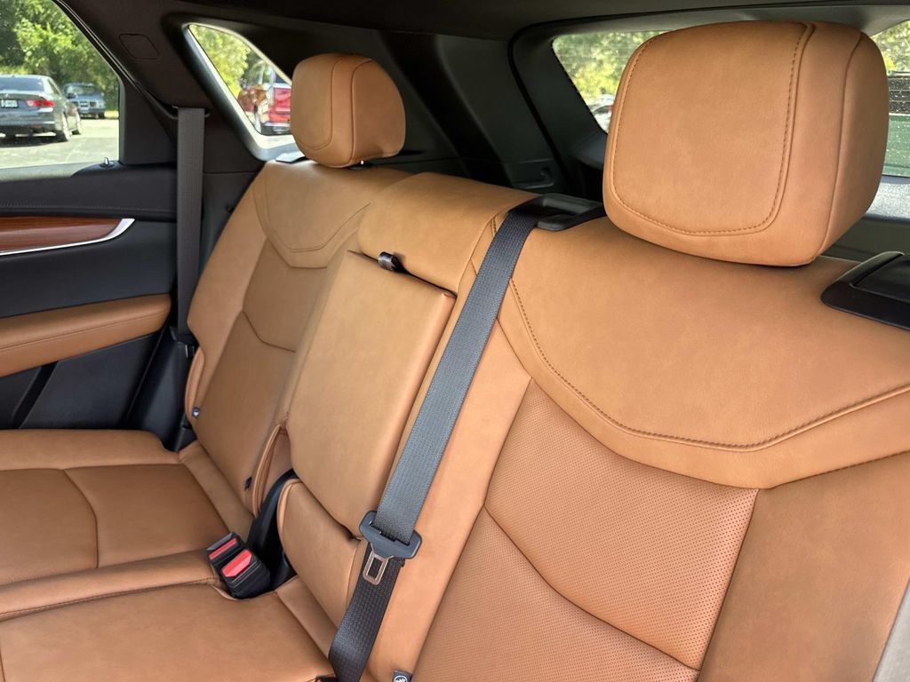 New 2026 Cadillac XT5 Premium Luxury w/ LPO, ONYX Package AWD/4WD image 14