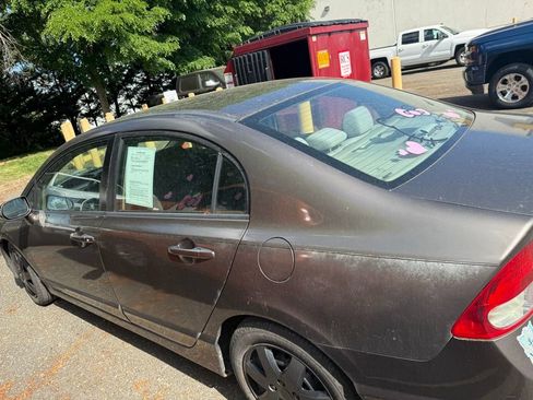 Used 2010 Honda Civic LX image 7